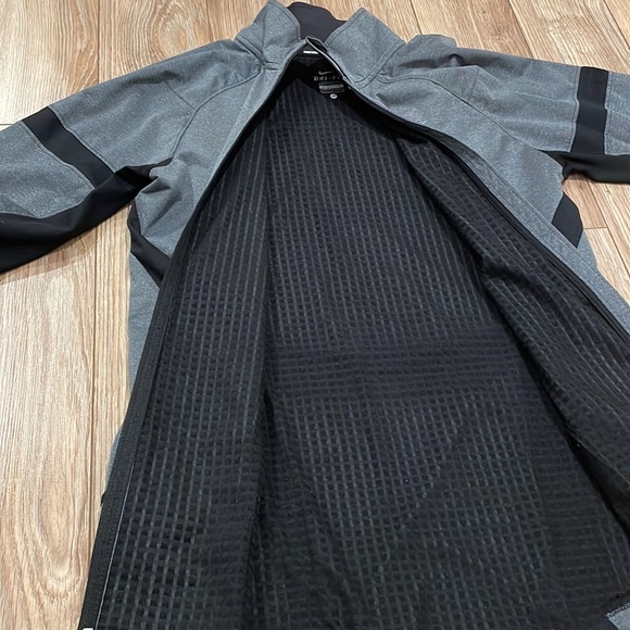 Nike jacket - Picture 6 of 8